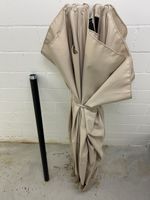 Sonnenschirm JYSK mit Fuss und Kurbel, Beige, Sommer-Sale