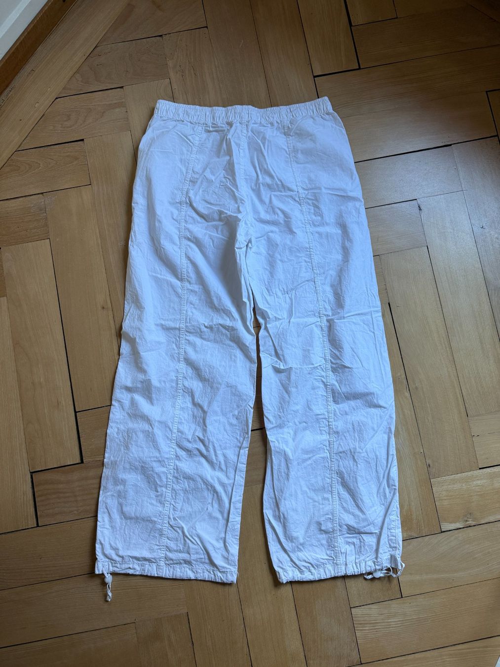 Zara Pantaloni: ZARA - Track Pants weiss M – Usato da Zürich venduto da Diazaio 2