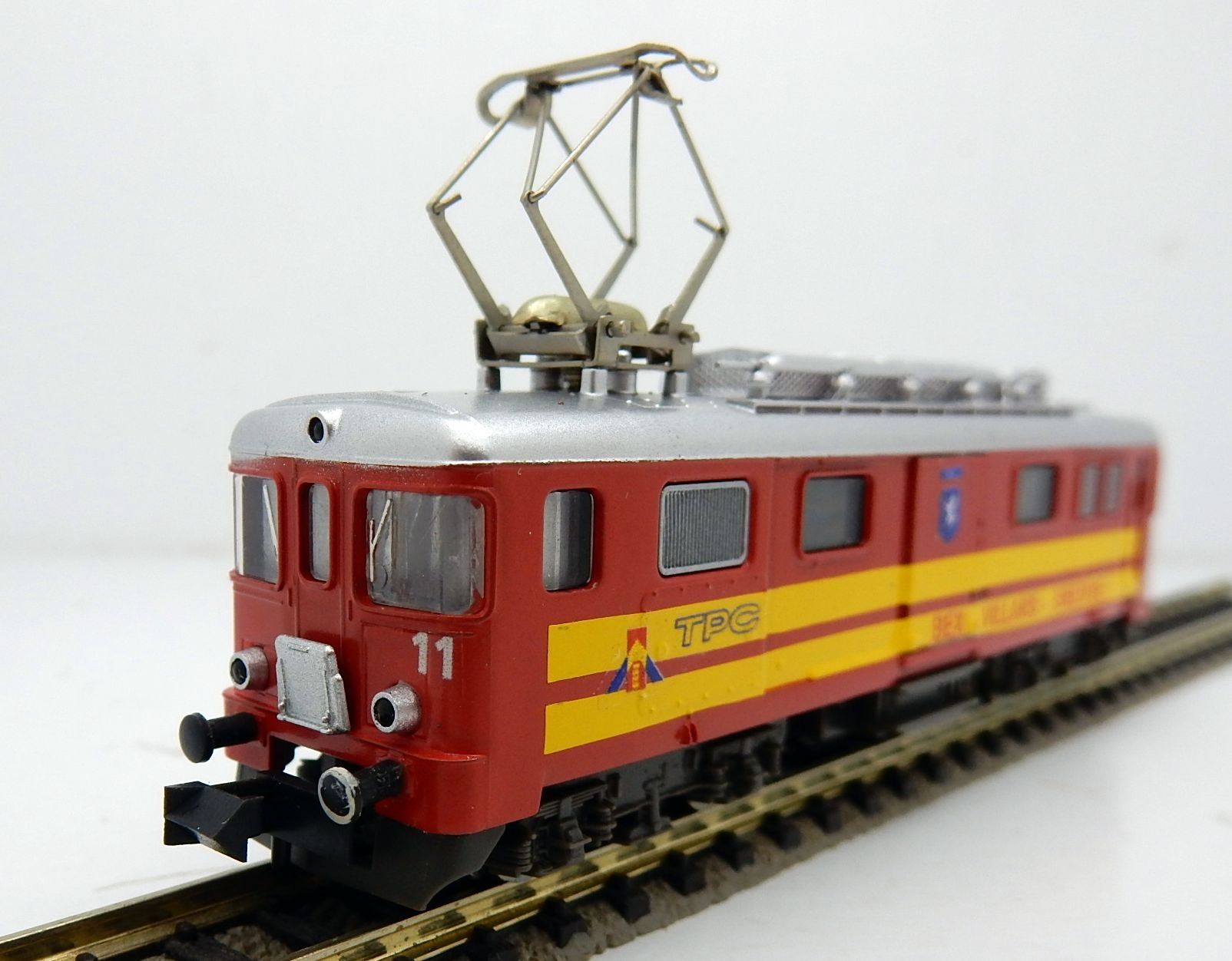 Kato Modellini di ferrovie: N  "BVB"   "Bex - Villars - Bretaye" - Motrice  De 4/4  - 11 – Usato da Locarno venduto da Gudrun2 3