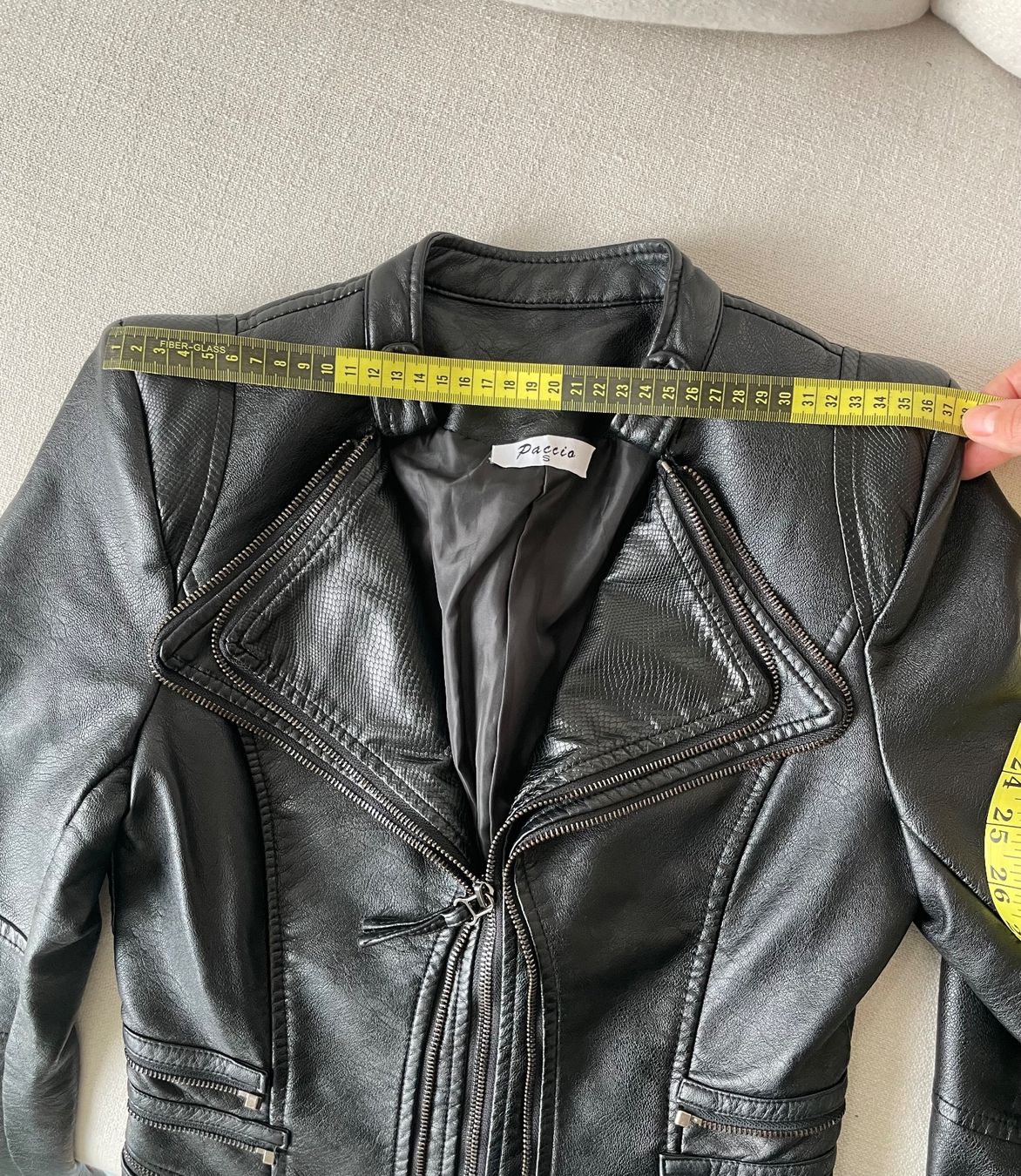 Giacche: Statement Biker Lederjacke Vintage, taillierter Schnitt – Usato da Schindellegi venduto da Ellaesyam 6