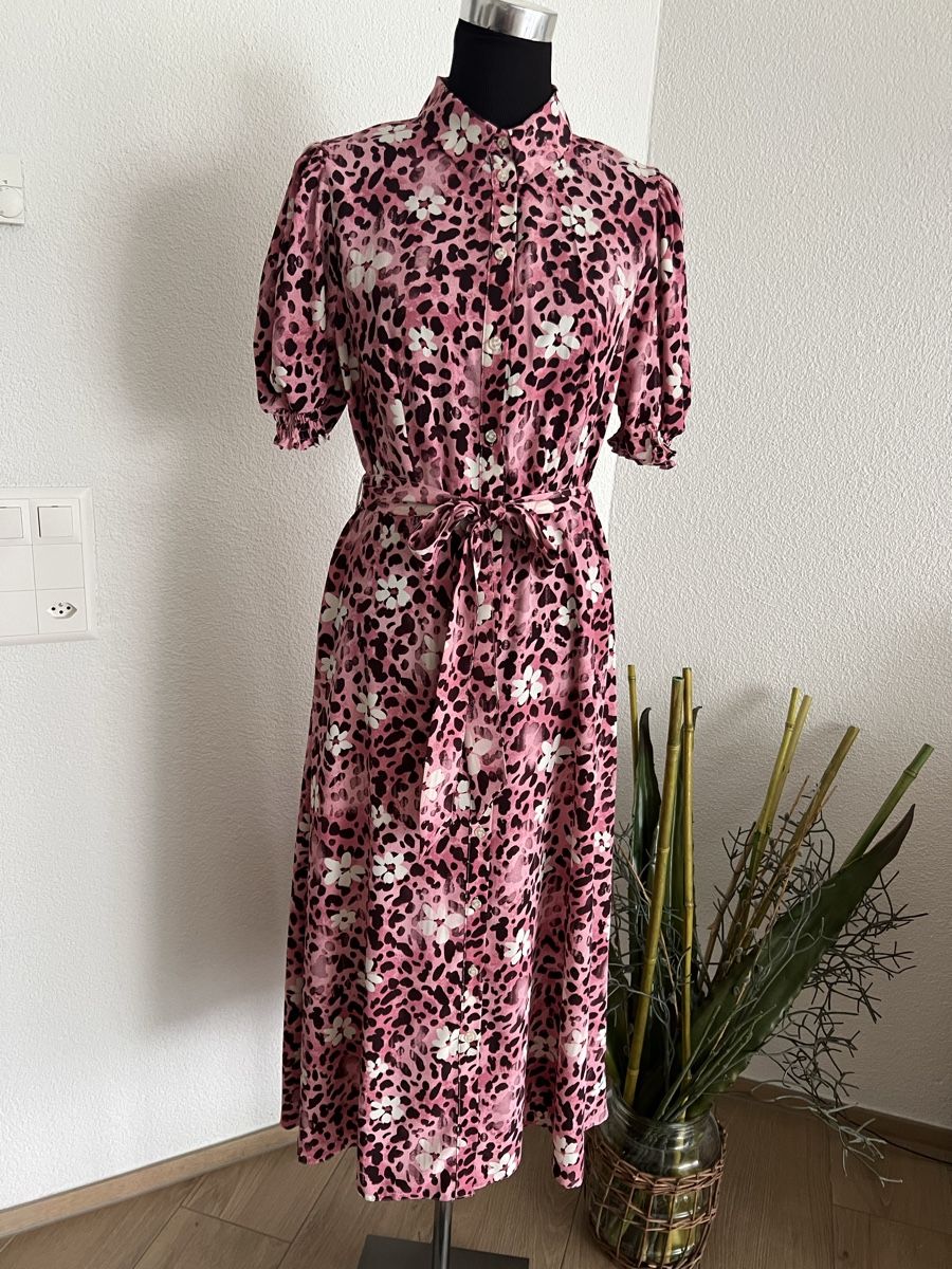 Kleider: Kleid rosa Blumen-Muster Kurzarm Grösse 40 – Gebraucht aus Luzern von suhamadlun