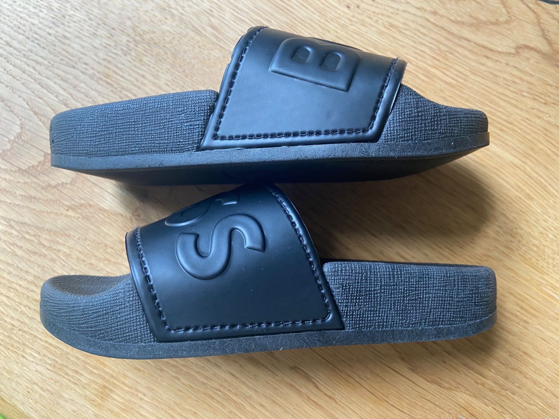 Hugo Boss Schuhe für Jungen: Hugo Boss, Badeschuhe, Gr. 29 – Gebraucht aus Zürich von Pokimoki_1 2