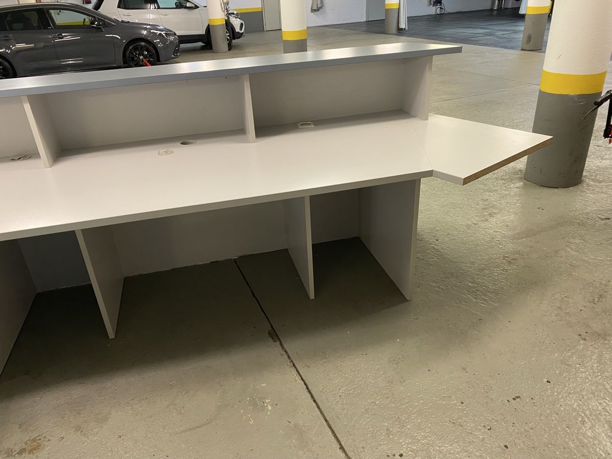 Allestimento di negozi e stand fieristici: Empfangsbüro / Arbeitsplatz – Usato da Hägglingen venduto da Karin0802 5