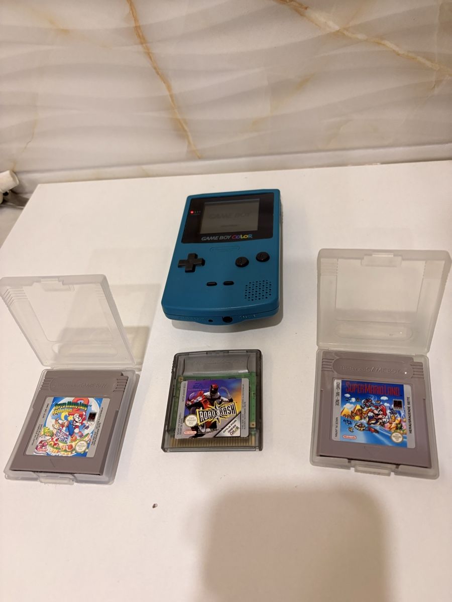 Nintendo Konsolen: GAME BOY Color + 3 jeux – Gebraucht aus Dompierre FR von PRiT_Madara