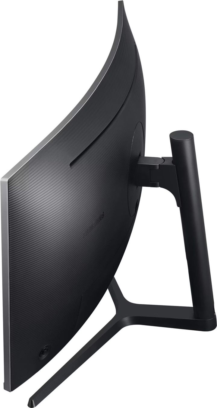 Samsung Monitor: Samsung Curved Bildschirm – Usato da Sennhof venduto da dar_x6zm 3