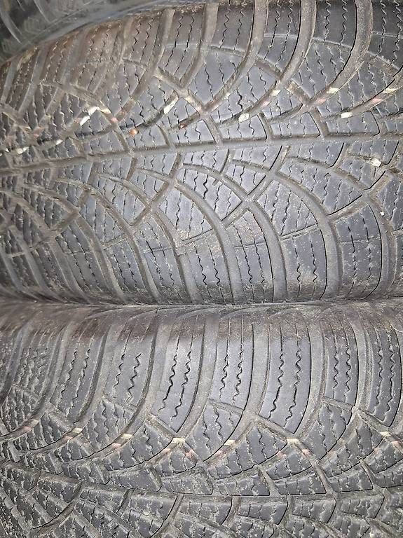 Pneumatici & Ruote complete: Goodyear Winterreifen 175 65 15" – Usato da Pohlern venduto da 405.16