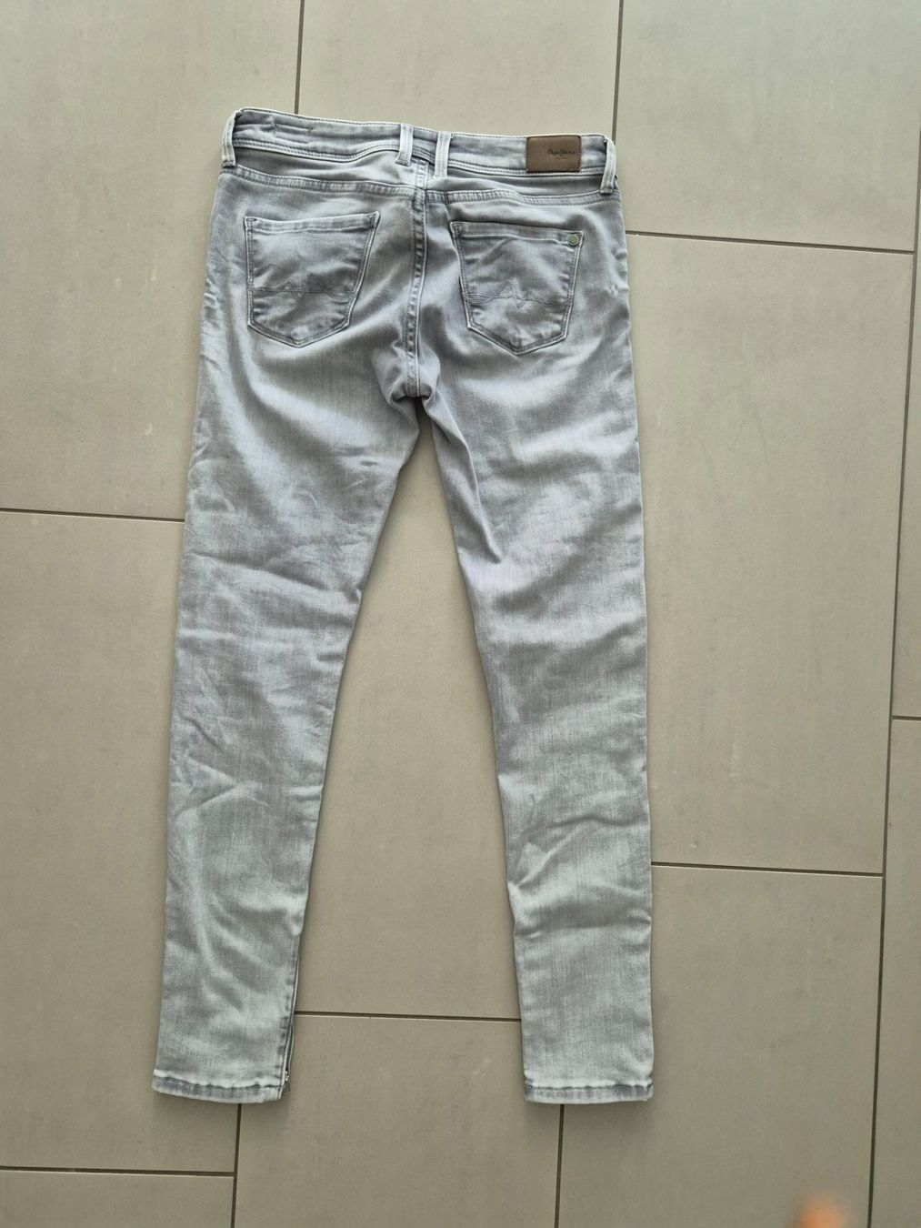 Pepe Jeans Jeans: Pepe Jeans Skinny W8 – Gebraucht aus Oberentfelden von Natallia. 1