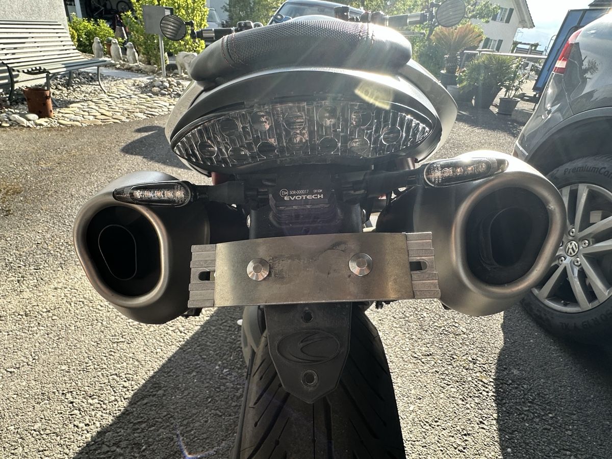 Strada: Triumph Speed Triple 1050 R – Usato da Wileroltigen venduto da torro11 3