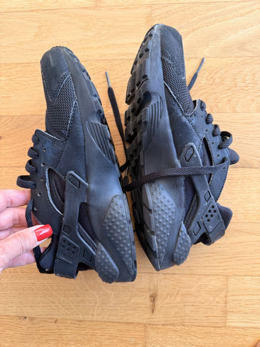 Nike Scarpe da uomo: Nike Huarache noire, taille 39 – Usato da Biel/Bienne venduto da Karine2012 1