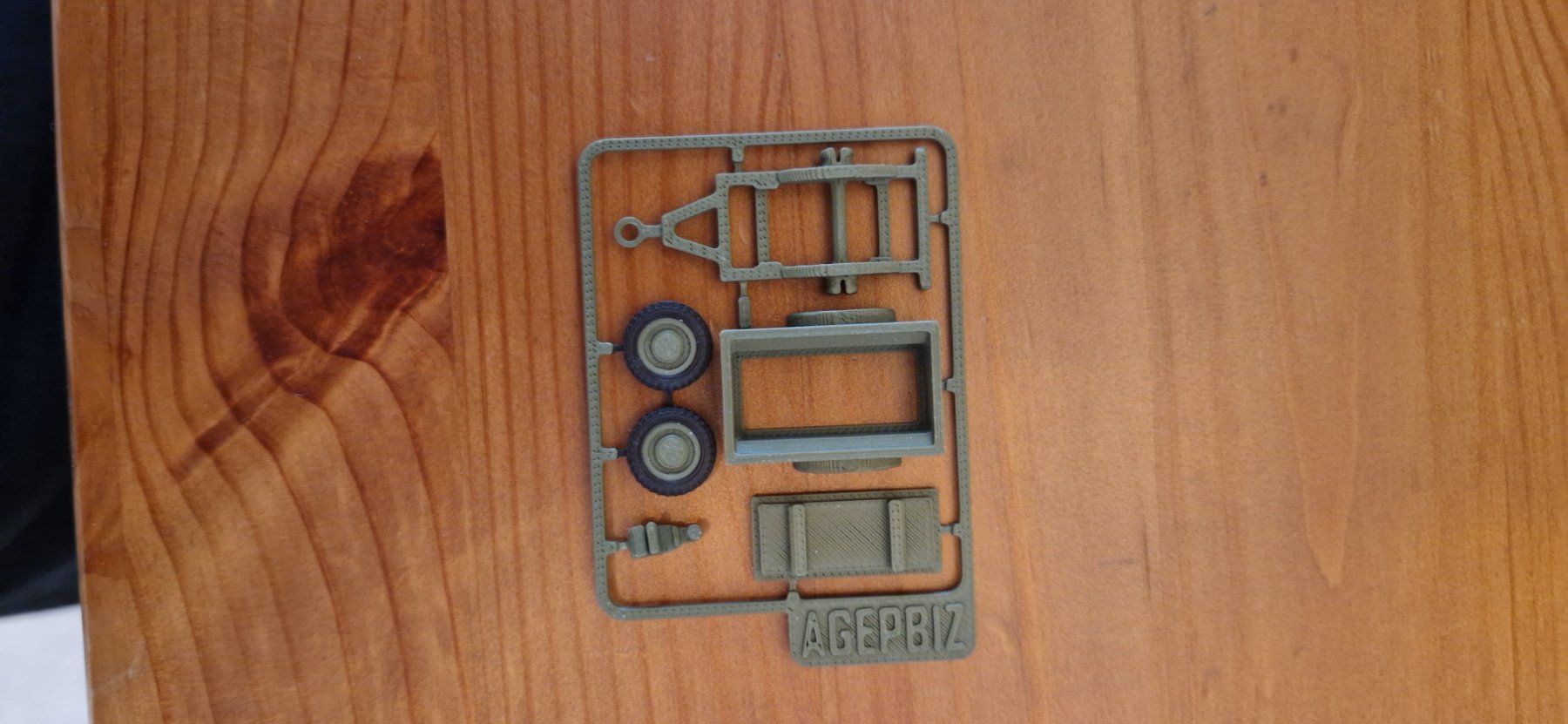 Giocattoli: Micro jeep vert avec remorque et obusier imprimé en 3D – Nuovo (secondo la descrizione) da Fleurier venduto da Tortue26 3