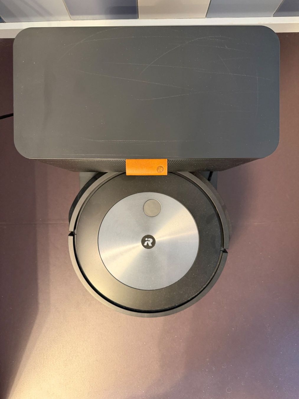 Irobot Staubsauger & Zubehör: Neuwertiger iRobot Roomba j7 – Gebraucht aus Bern von Stahlblau_26 2