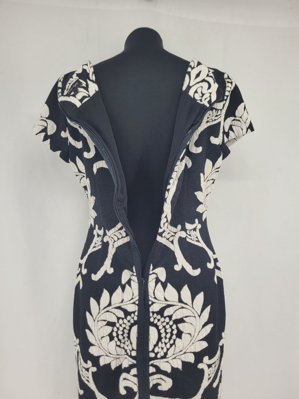 Phase Eight Vestiti: PHASE 8 Robe noir et blanc – Usato da Lausanne venduto da PlusValue_Lausanne 3
