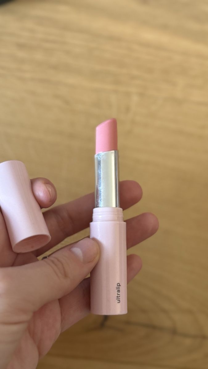 Make-up: Glossier Lucite Balm Dotcom – Usato da St-Gingolph venduto da Ynatka 1
