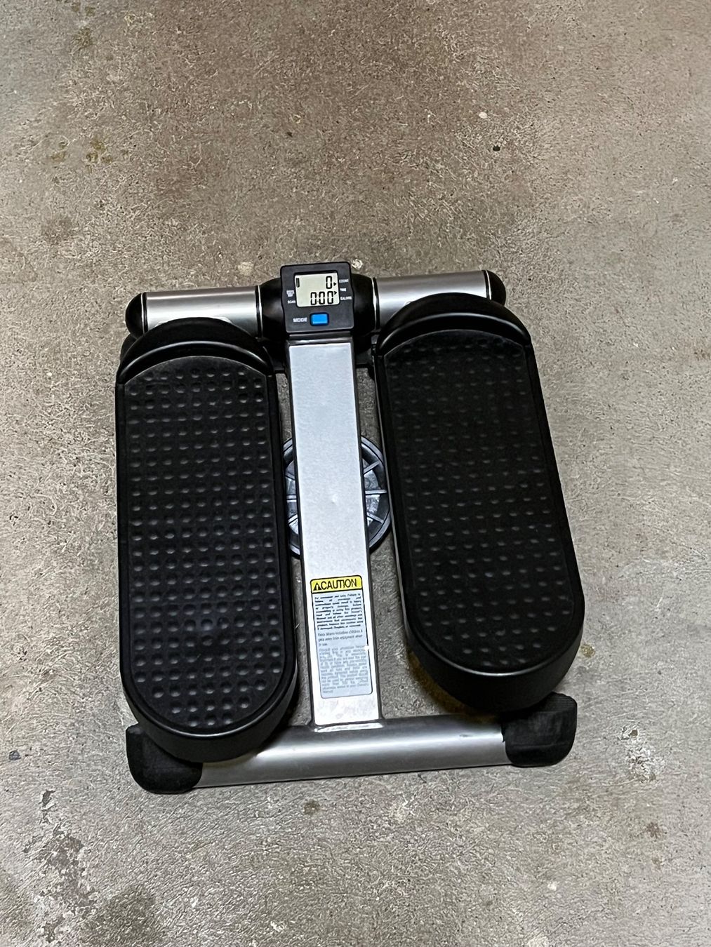Hometrainer: Stepper Sportgerät +     THANE WonderCore Smart Bauchtrainer – Gebraucht aus Zuchwil von  1