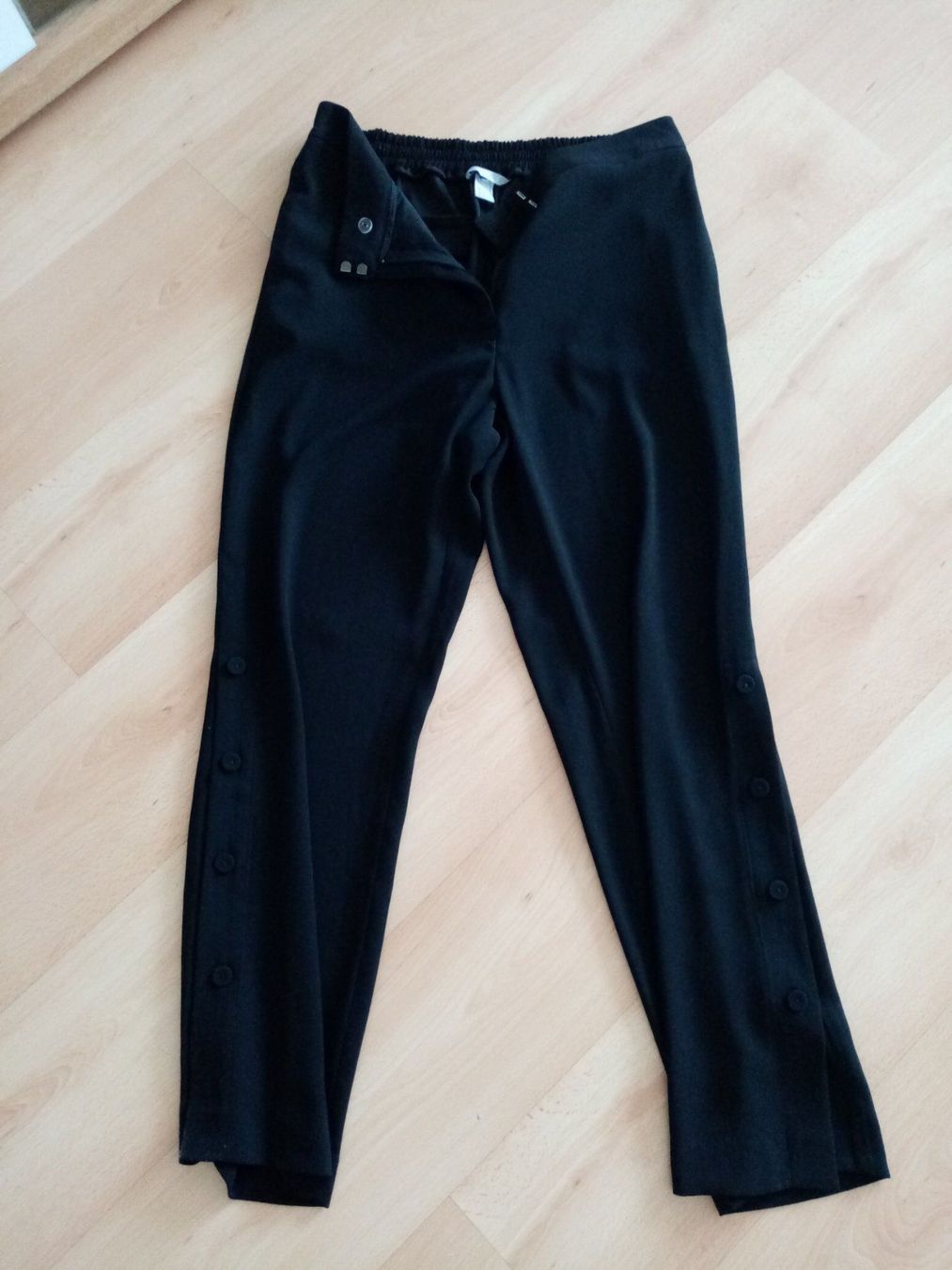 Hosen: Frauen Elegante Hose gr. 44 – Neu (gemäss Beschreibung) aus Schöfflisdorf von nun_zr8r