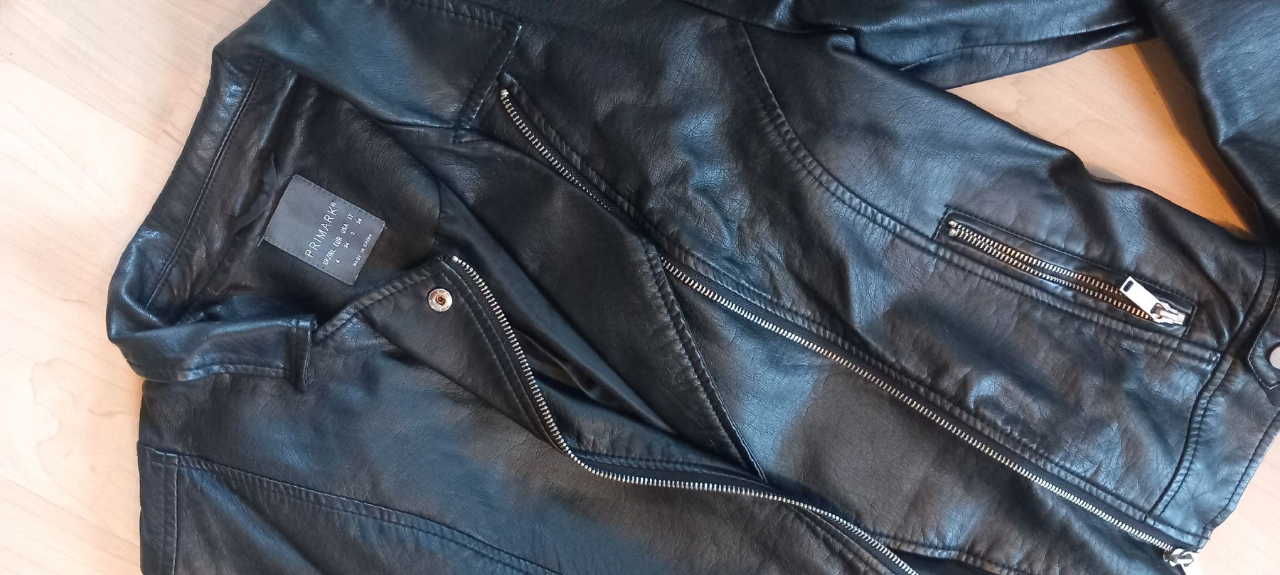 Primark Giacche: Schwarze Kunstlederjacke von Primark, Grösse 34 – Usato da Rebstein venduto da bestforyou 1