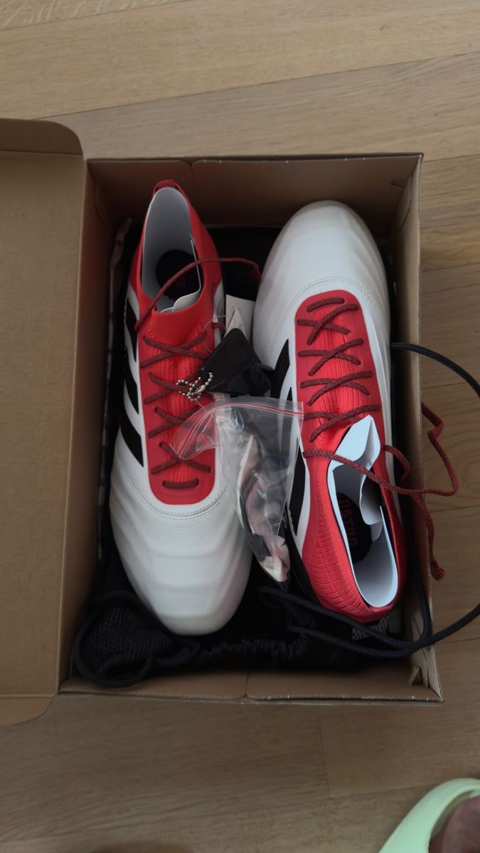 Adidas Scarpe da uomo: Adidas Predator 18.1 SG Leder – Nuovo e nell'imballaggio originale da Hombrechtikon venduto da JOKIASSU 1