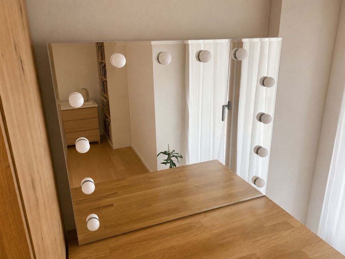 Specchi: Hollywood Style Makeup Mirror with Lights - Like New! – Usato da Zürich venduto da Ironetka 2
