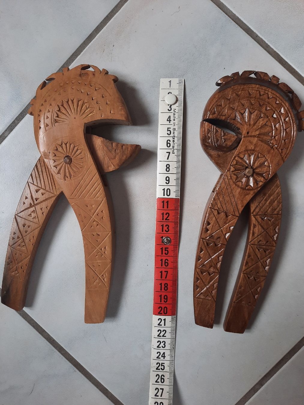 Figuren: 2 CASSE-NOISETTES, sculptés, en BOIS – Gebraucht aus Le Locle von marylise01 2