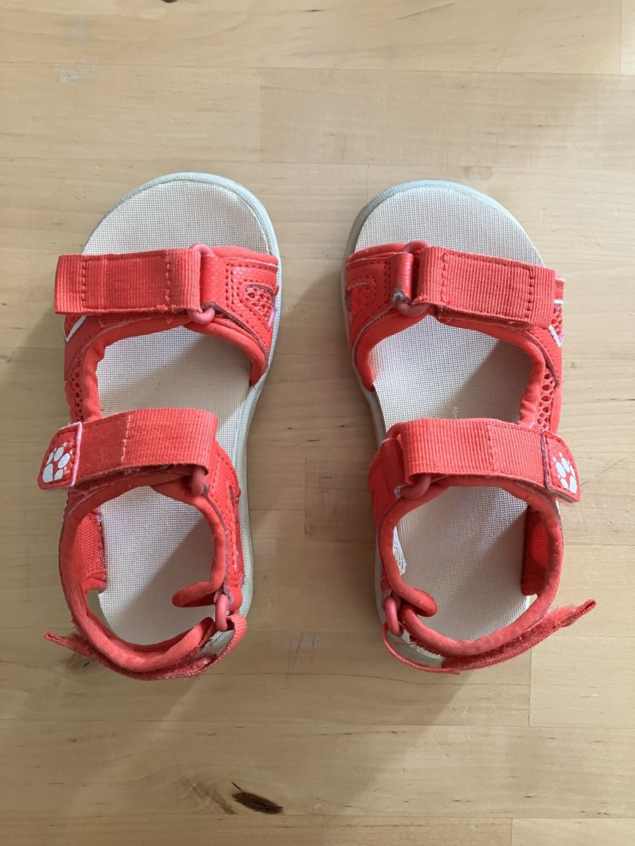 Jack Wolfskin Chaussures garçon: Jack Wolfskin Sandalen rot EU 28 – D'occasion à Zürich par 4ck