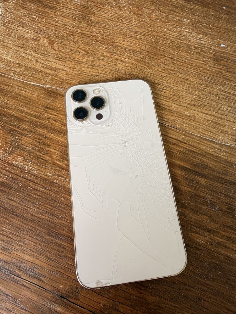 Apple Portables: iPhone pro Max – D'occasion à Matzingen par inf_6m72 1