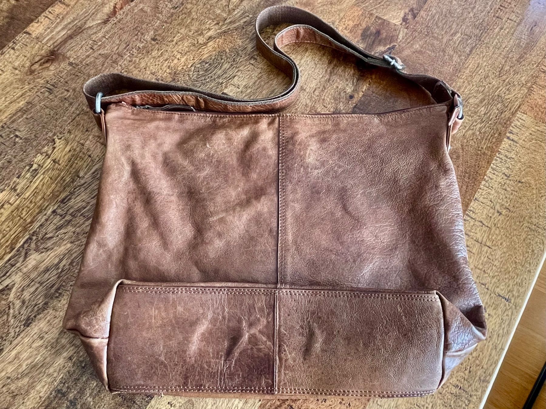 Borse da donna: Leder Damentasche – Usato da Adliswil venduto da miu_fnq6 1
