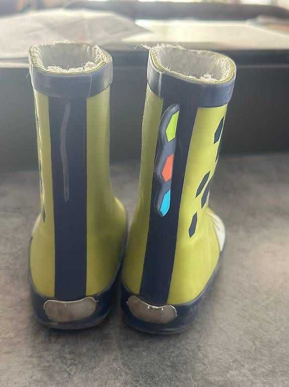 Scarpe per ragazzi: Gummistiefel nr 24 – Usato da Grosshöchstetten venduto da Qenko 2