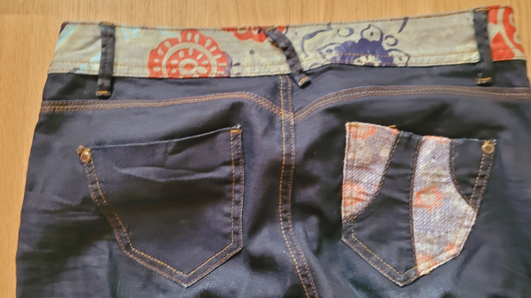 Desigual Jeans: Desigual Jeans Gr. 28 – Gebraucht aus Steffisburg von Gismo49 5