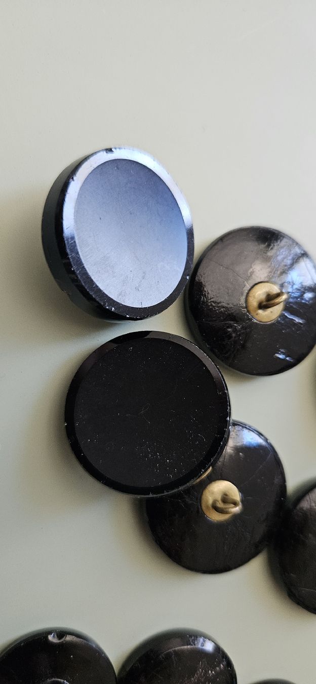 Knöpfe: lot 22 boutons anciens noir – Gebraucht aus Carouge GE von Lea000 6