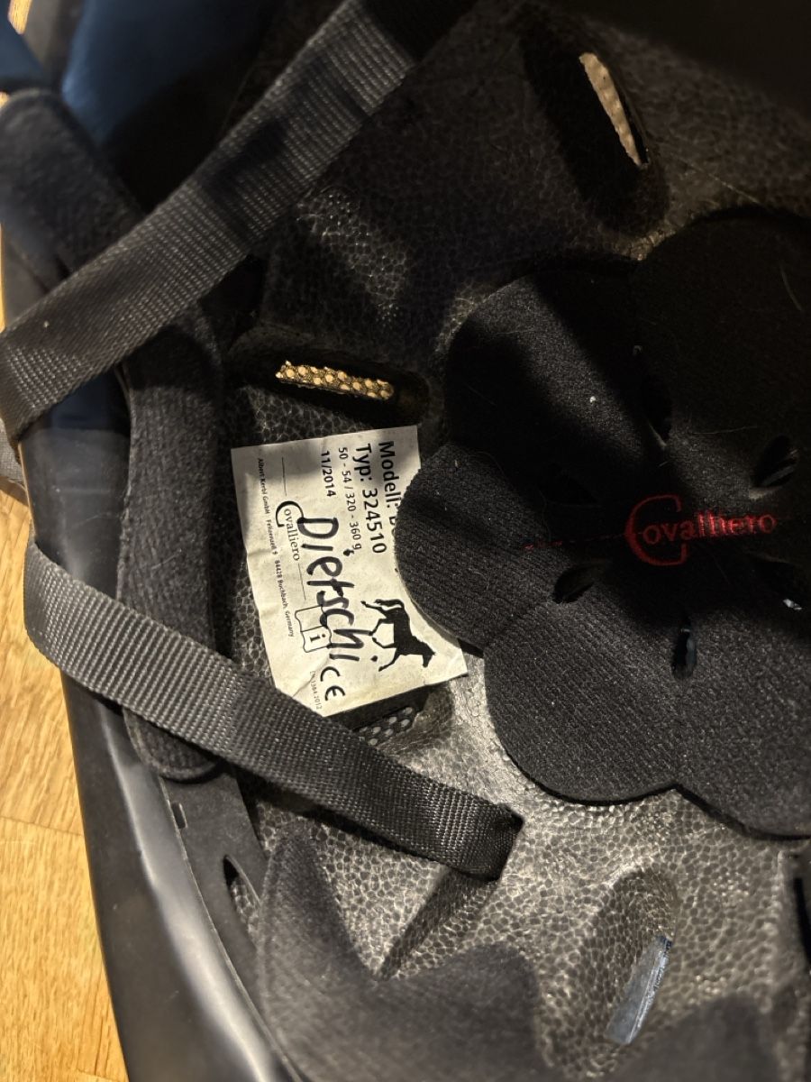 Casques: Reithelm 50-54 – D'occasion à Melchnau par Dinudane 1