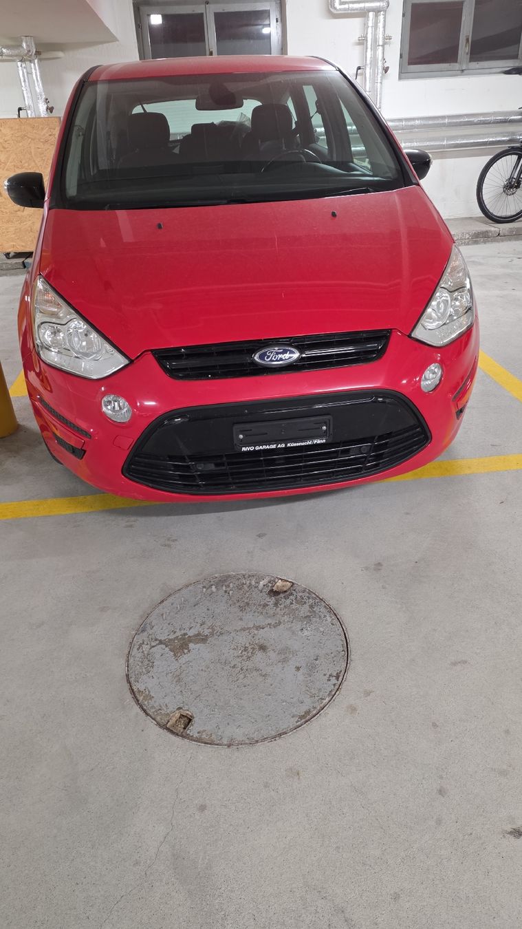 Ford Automobili: Ford smax  – Usato da Zürich venduto da Neco23