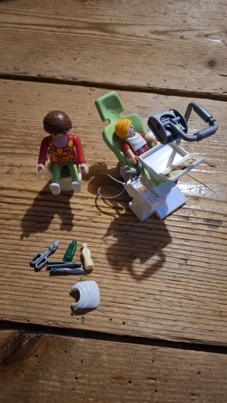 Playmobil Giocattoli: Playmobil Zahnarzt-Set – Usato da Ebnat-Kappel venduto da Aibur
