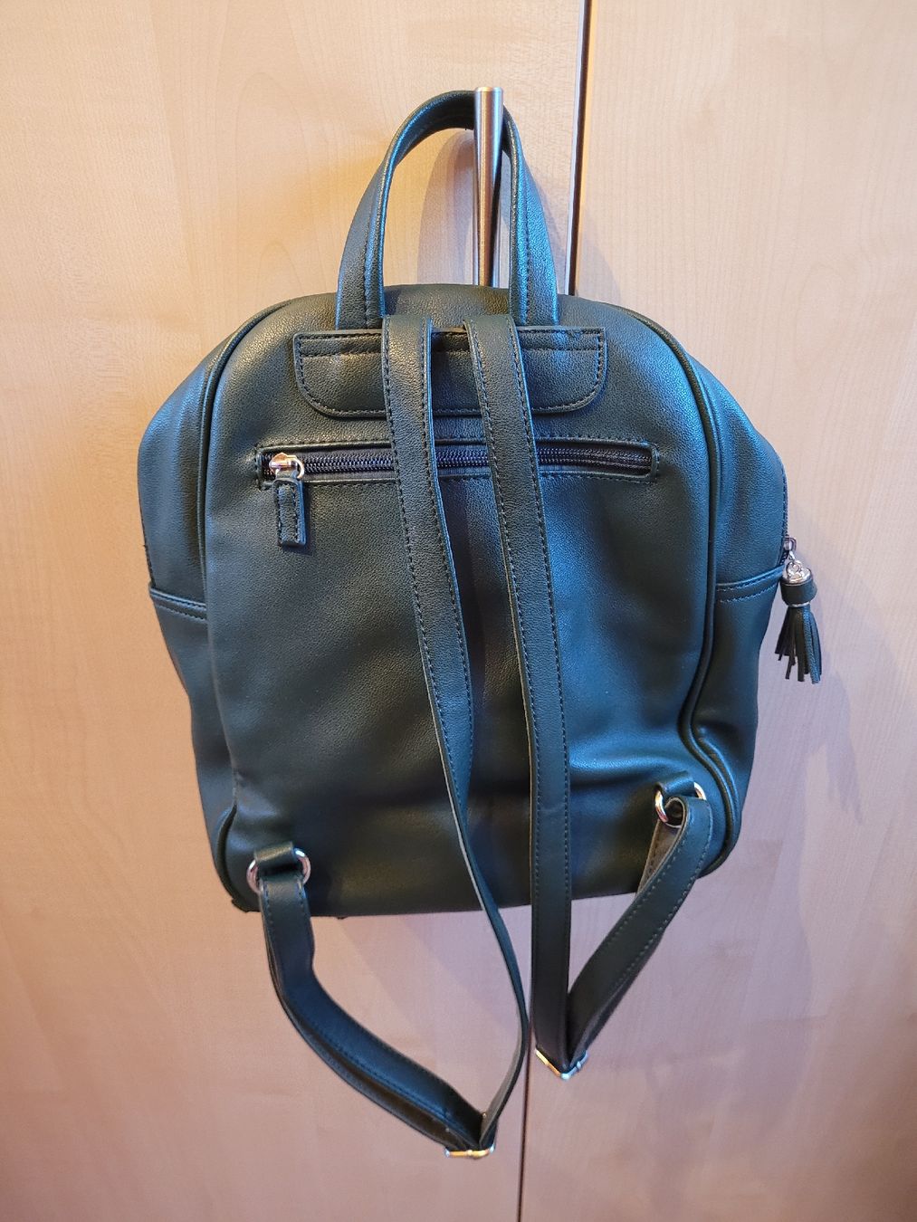 David Jones Zaini: Rucksack in grün von David Jones – Nuovo (secondo la descrizione) da Ebikon venduto da miguuu19 1