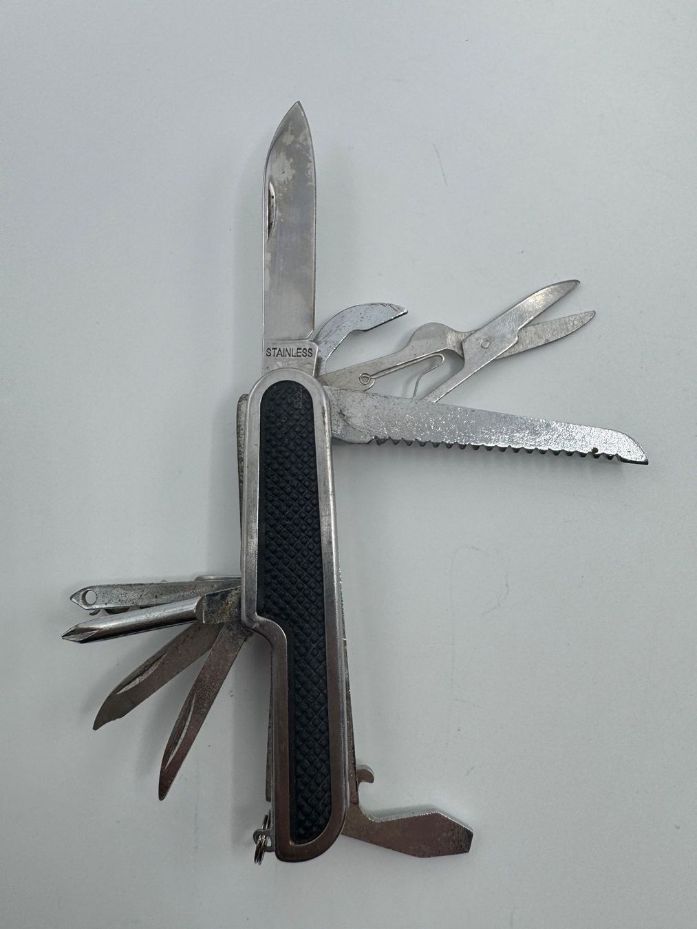 Couteaux de poche: Taschenmesser – D'occasion à Sachseln par BONATI01 1