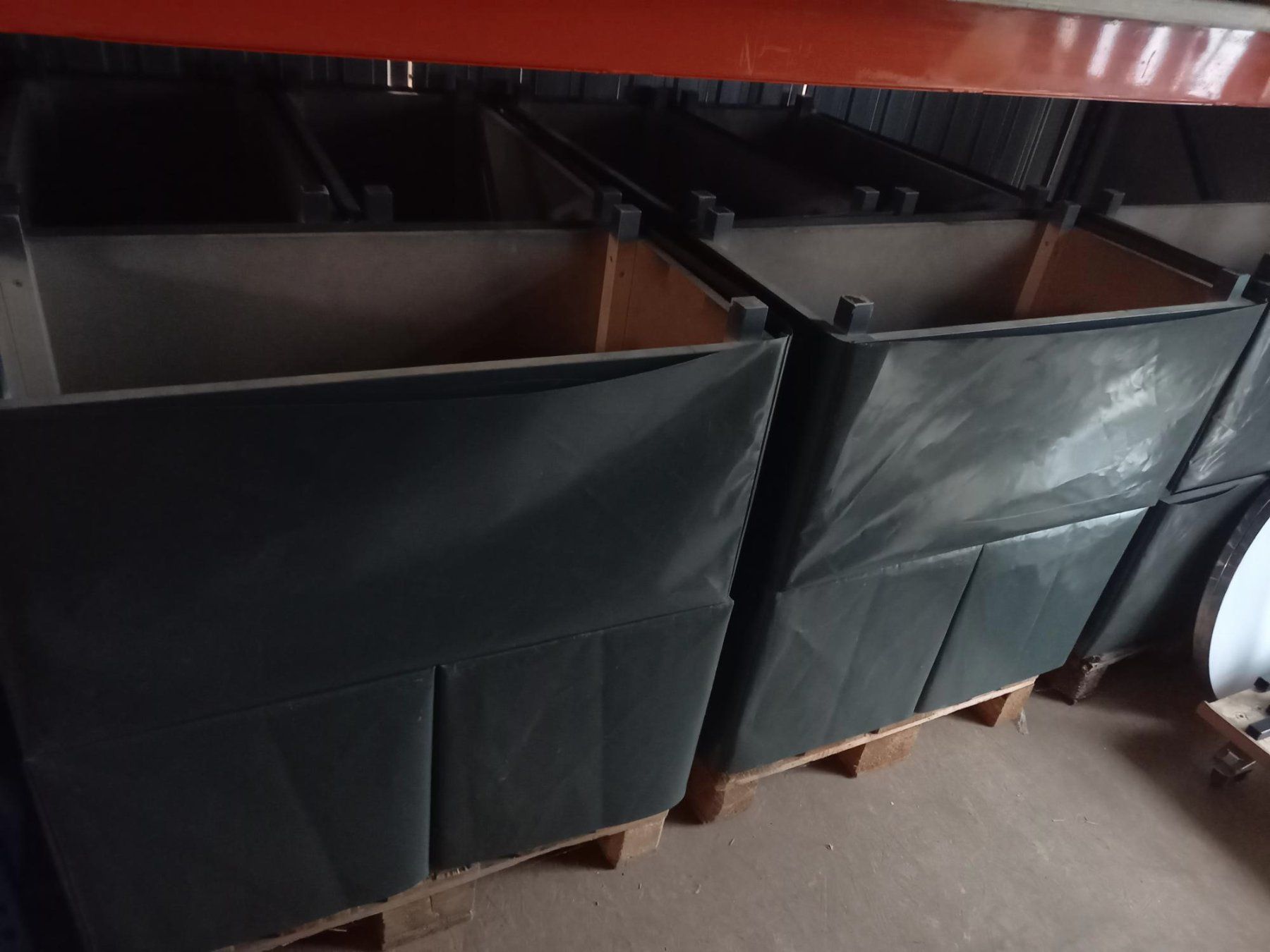 Tavoli: Lounge Tisch mit Glaseinlage – Usato da Geuensee venduto da Hebu86 2