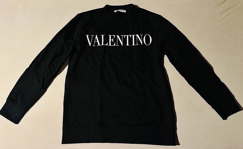 Maglioni & Felpe: Schwarzer Valentino Pullover , Grösse M – Usato da Niederhasli venduto da ee1308