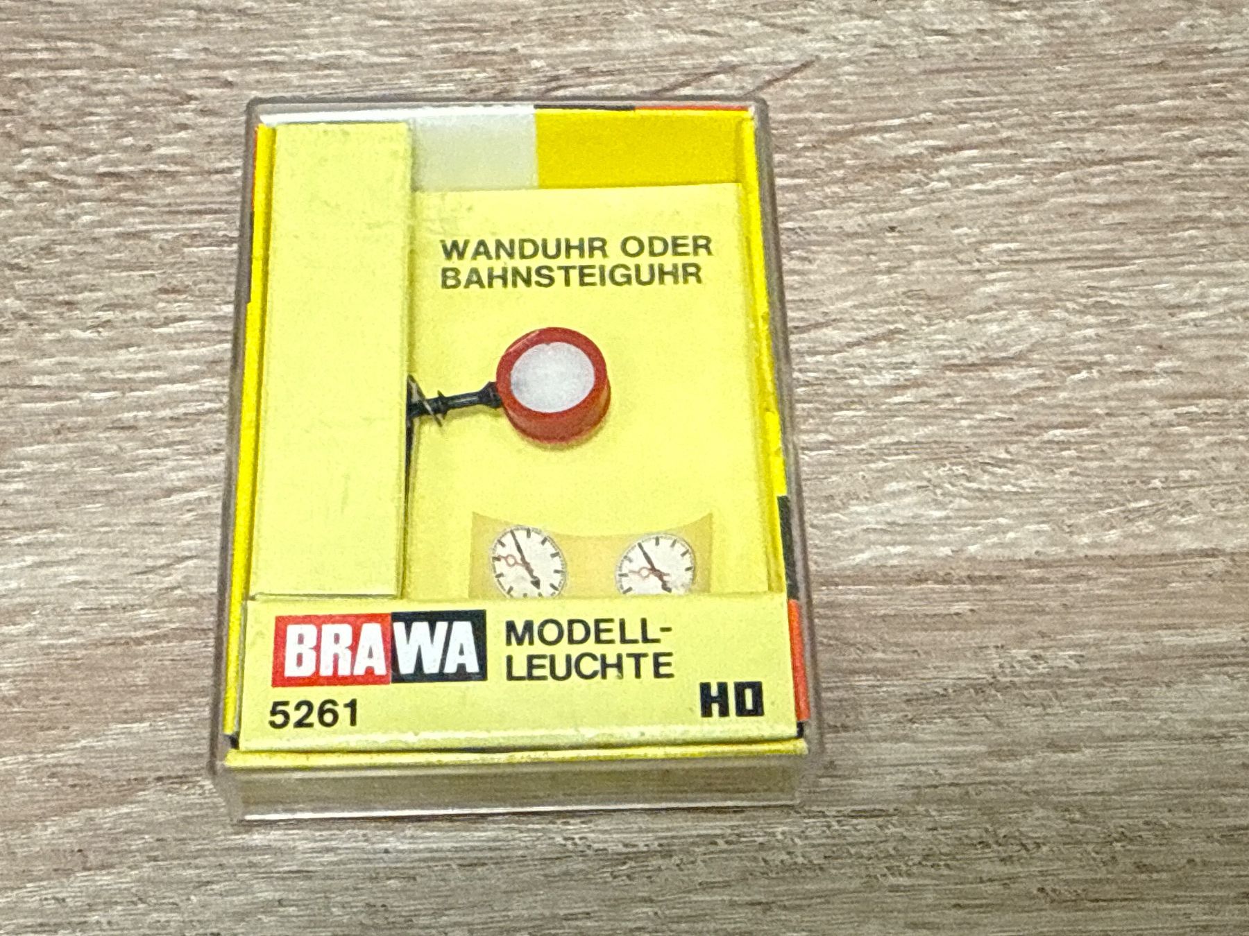 Brawa Modelleisenbahnen: Brawa 5261 Wanduhr oder Bahnsteiguhr OVP NEU H0 – Neu und originalverpackt aus St-Aubin-Sauges von tantome