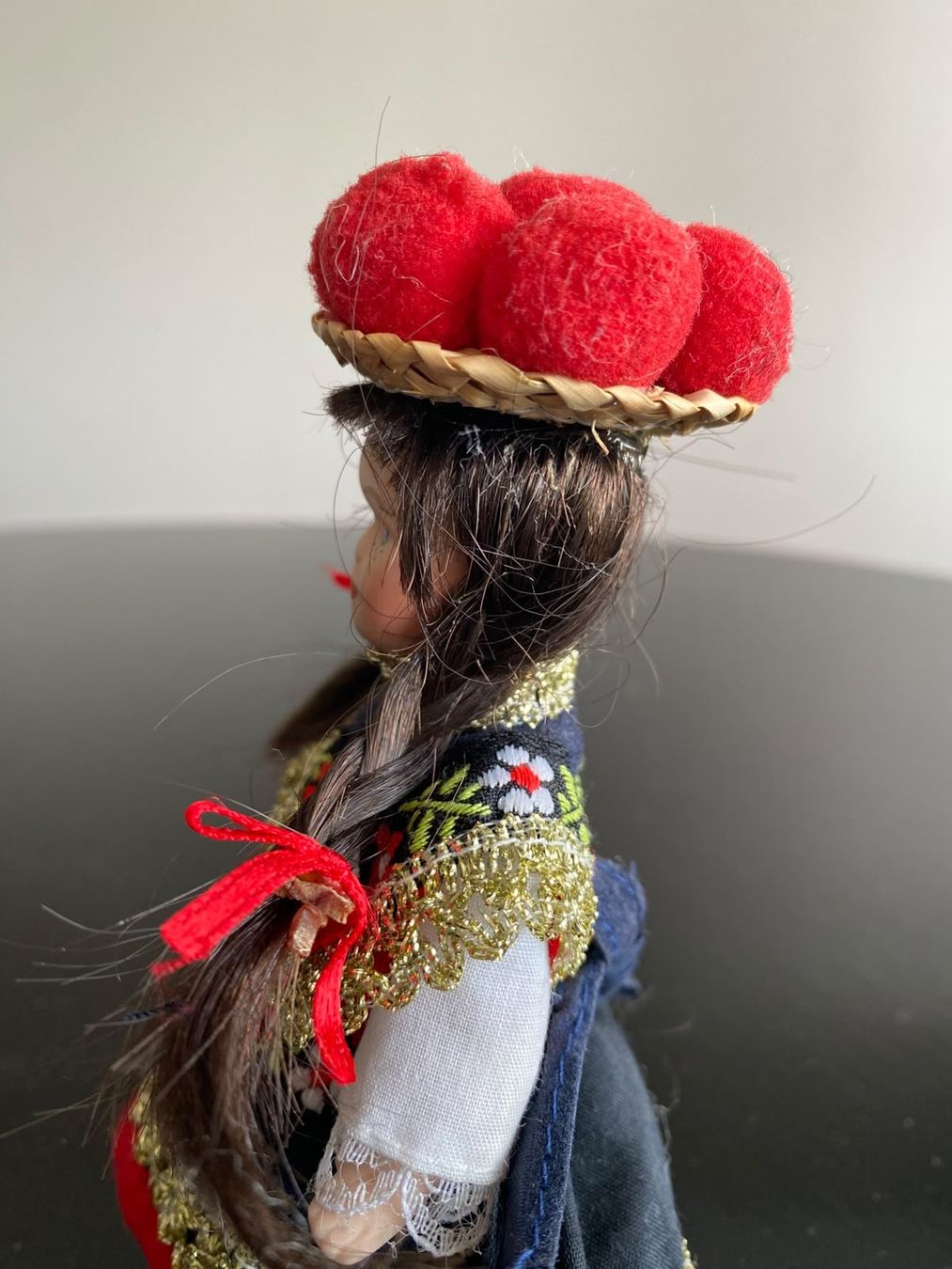 Bambole: Trachtenpuppe mit Bollerhut – Usato da Zumikon venduto da pat_m55d 2