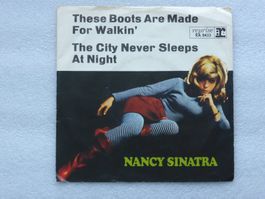 Vinyl Single  NANCY SINATRA