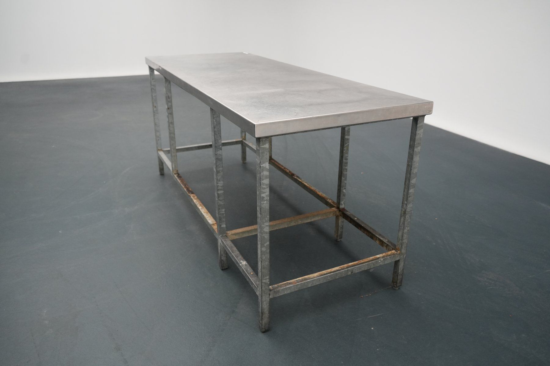 Cucine complete: Chromstahltisch Arbeitstisch Metallgestell gebraucht – Usato da Safenwil venduto da EFAGSafenwil5745 2