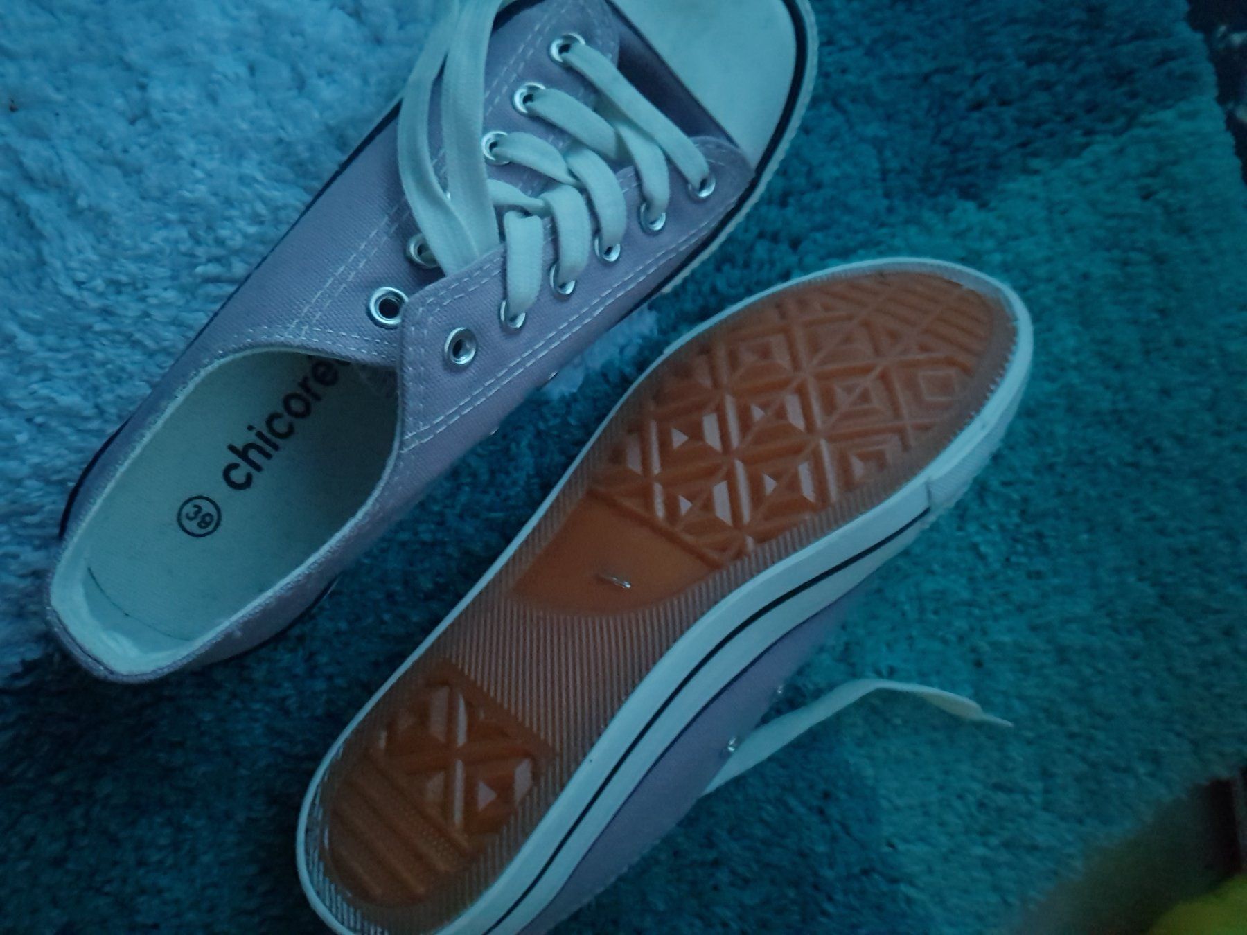 Scarpe da donna: Leichter Turnschuh, Hellviollet Gr.39 – Usato da Niedergösgen venduto da Happy-7 1