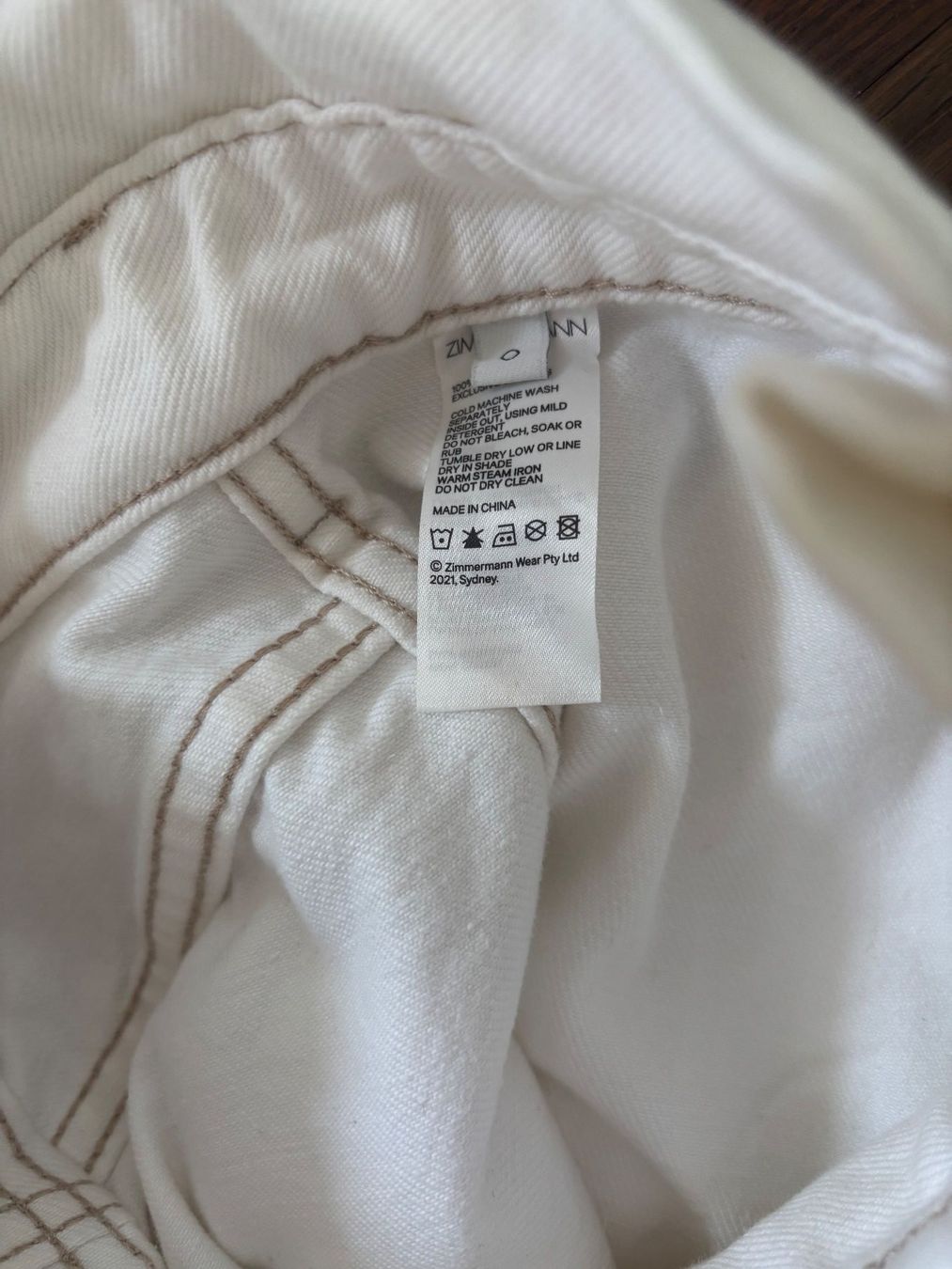 Zimmermann Pantaloni: Zimmermann shorts Baumwolle offwhite 0/ CH 34 – Nuovo (secondo la descrizione) da Herrliberg venduto da mayfi 7