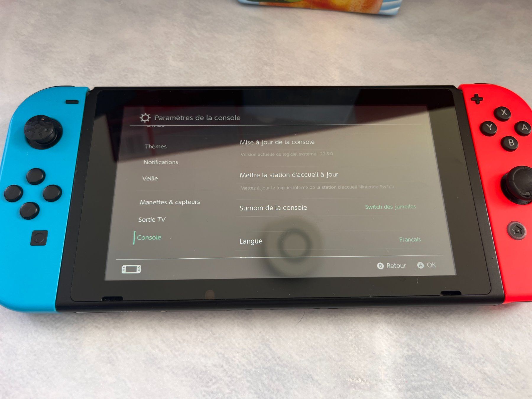 Nintendo Konsolen: Nintendo Switch complète / komplett + 4 Joy-Con – Gebraucht aus Vionnaz von Rseawolf 2