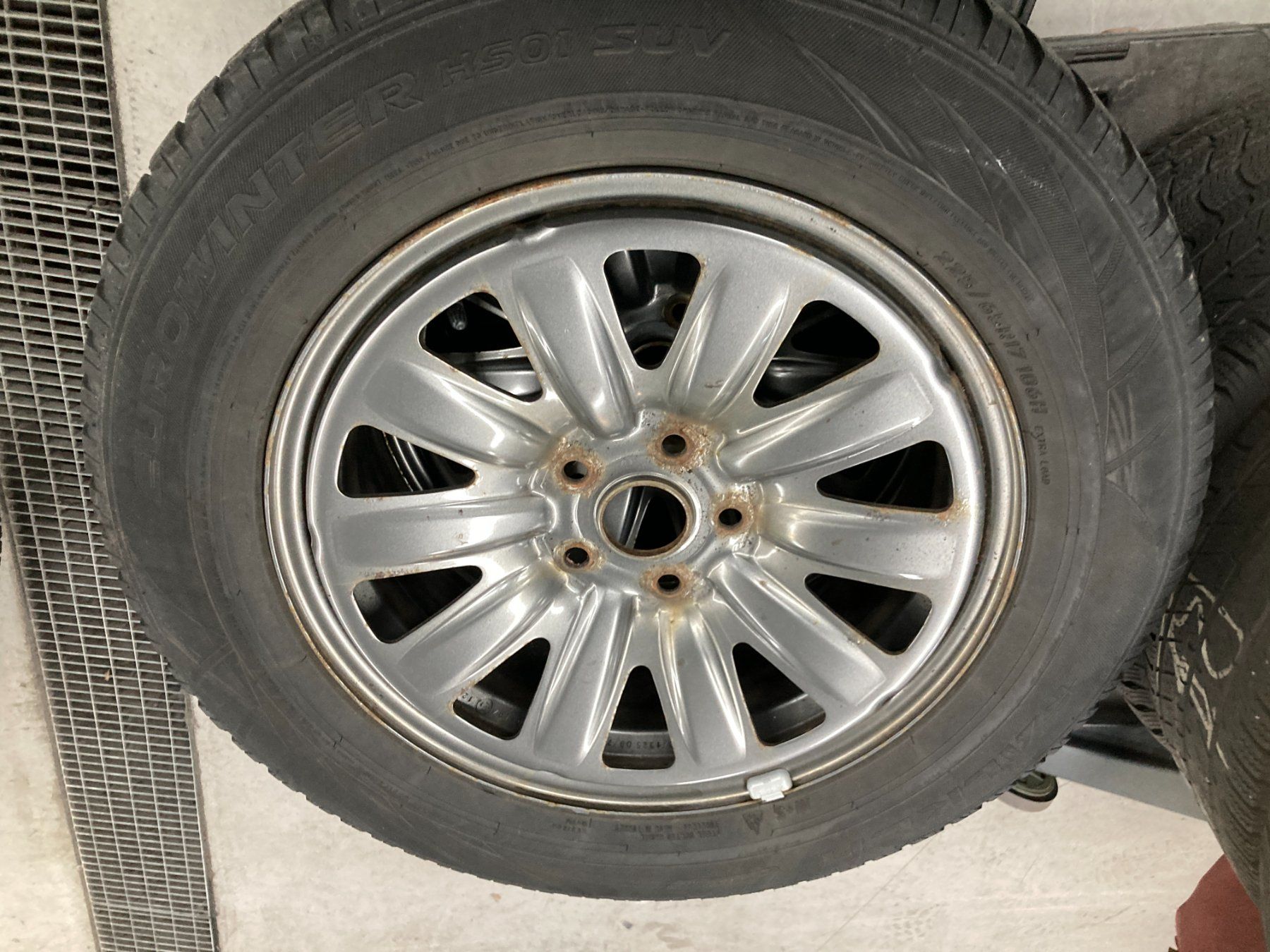 Subaru Pneus & Kompletträder: Subaru Forester Winterräder 225/55R17 – Gebraucht aus Cham von WB2223 2