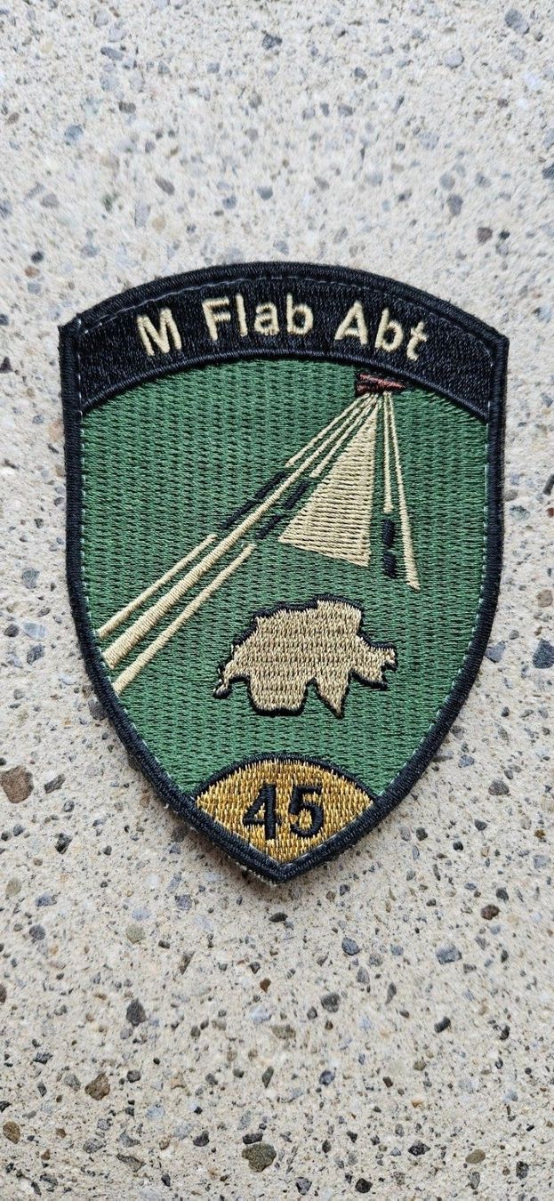 Schweizer Armee Placchette & Badge: *** Badge M Flab Abt 45 mit klett *** – Nuovo e nell'imballaggio originale da Riedholz venduto da fr_sIruP