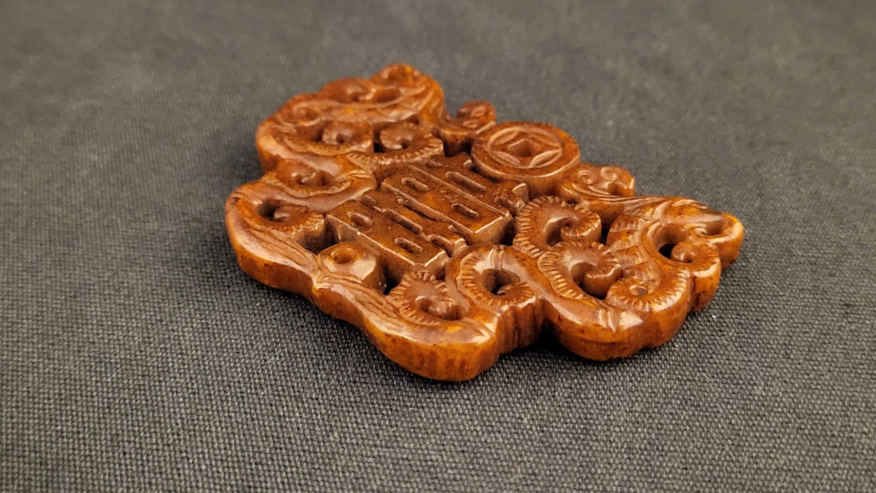 Figurines: Stein-Schnitzerei mit Drachenmotiv "II" – D'occasion à Basel par spinne02 2