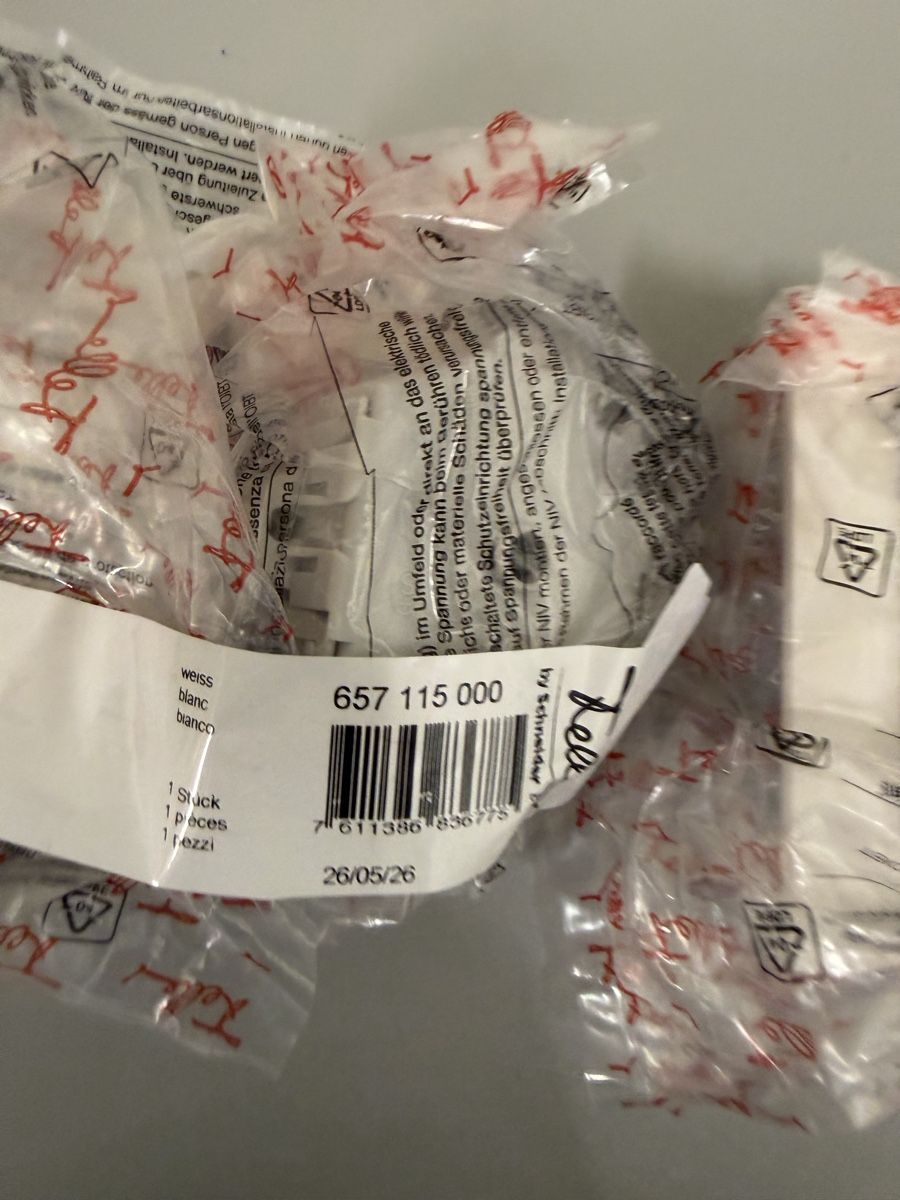 Feller Stecker: 2x 3fach steckdose Neu feller – Neu und originalverpackt aus Zürich von papaplatte 2
