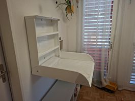Wandwickeltisch weiss aus Metall 
