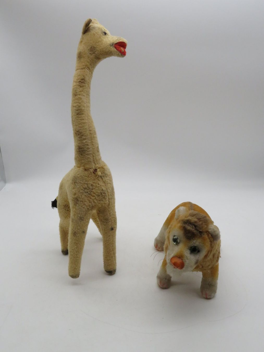Giocattoli: Vintage Stofftier-Duo Löwe & Giraffe – Usato da Reinach BL venduto da WBZ-Flohmarkt