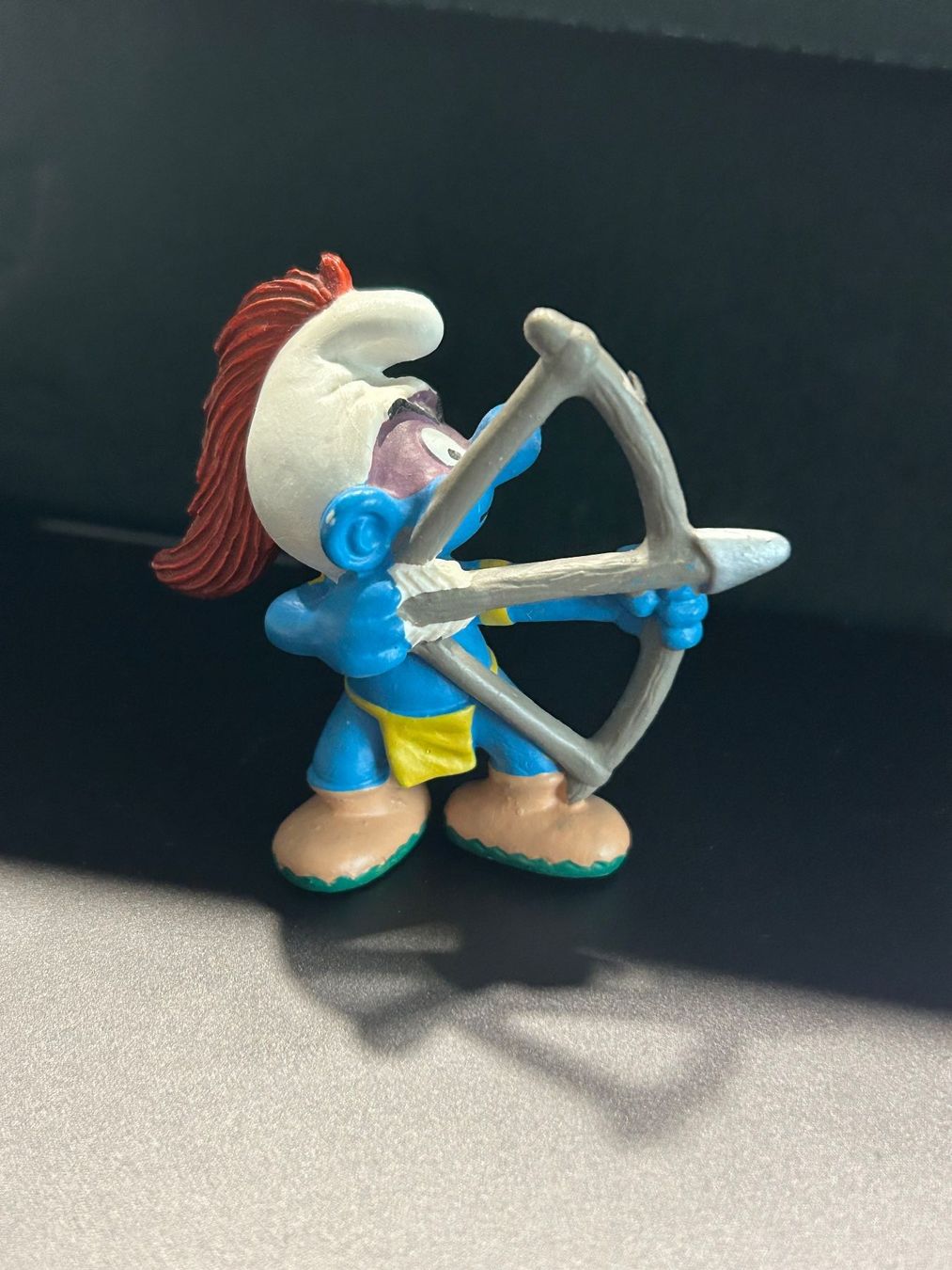 Schleich Statuette: Indianerschlumpf mit Bogen 20551 – Usato da Bassersdorf venduto da Shelby70
